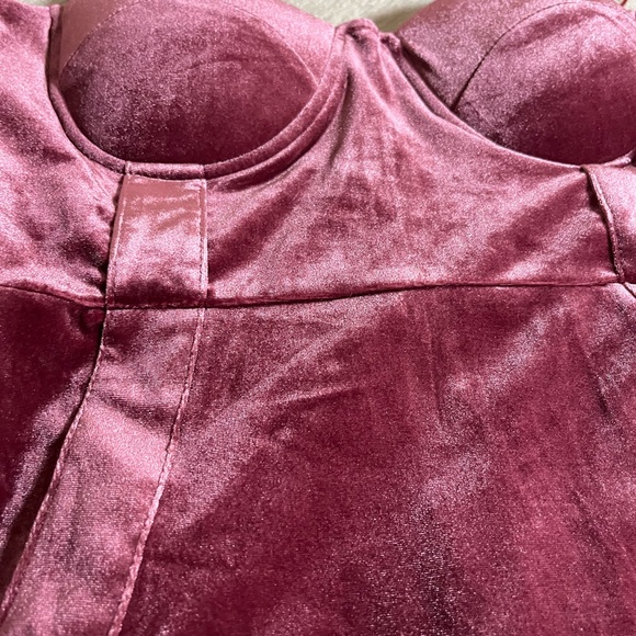 Rose pink velvet dress - Picture 6 of 6